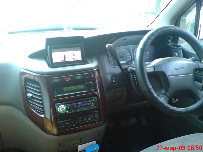 Illustration for article titled Ridiculous Rebadges: Japanese Luxo-Van Edition
